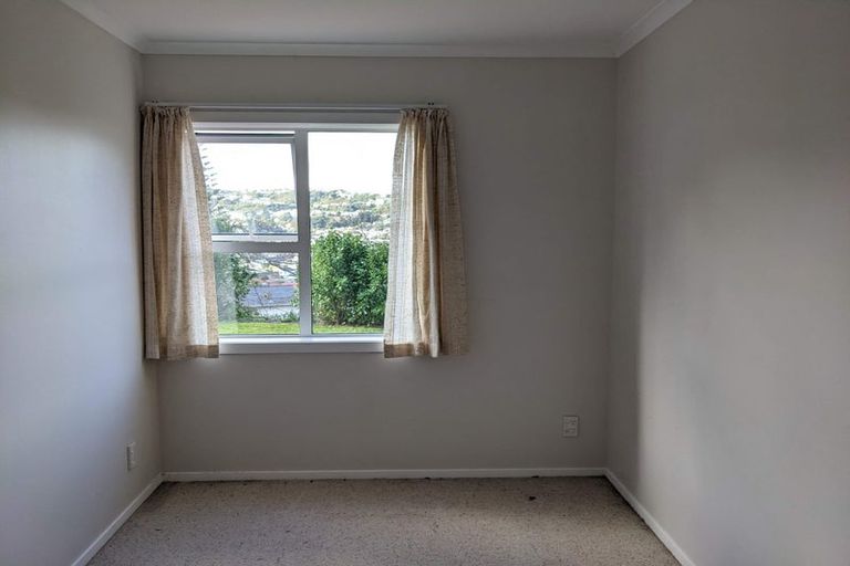 Photo of property in 2 Liddel Grove, Island Bay, Wellington, 6023
