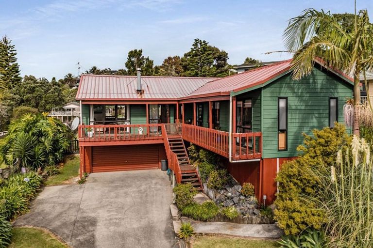 Photo of property in 11 Falls View Road, Haruru, 0204