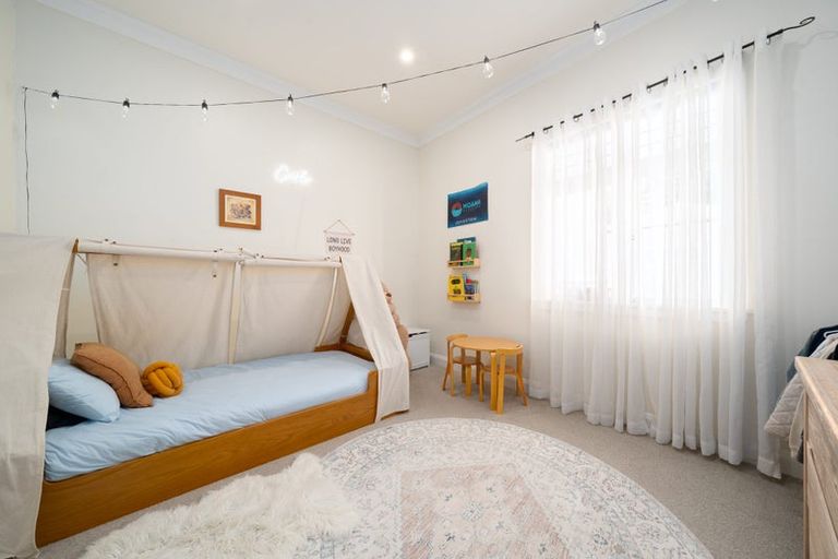 Photo of property in 25 Black Beech Street, Birchville, Upper Hutt, 5018