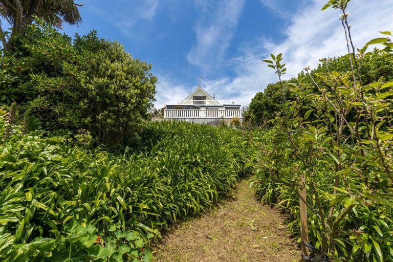 Photo of property in 13 Motukari Place, Onaero, Waitara, 4383