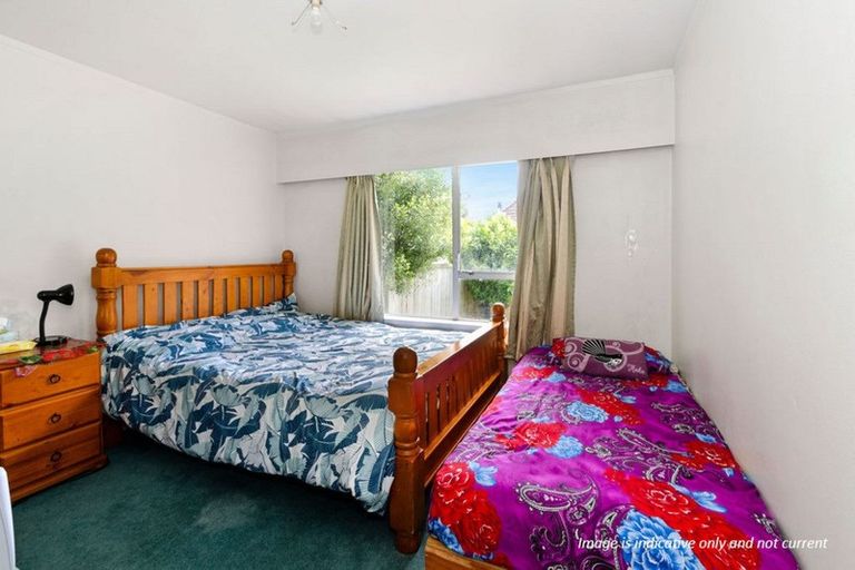 Photo of property in 2/15 Gloaming Place, Conifer Grove, Takanini, 2112