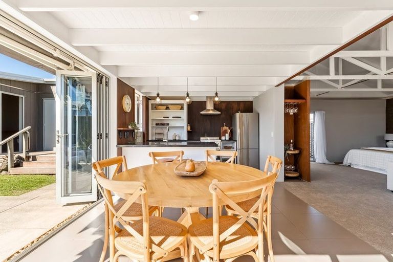 Photo of property in 21a Laurence Street, Manly, Whangaparaoa, 0930