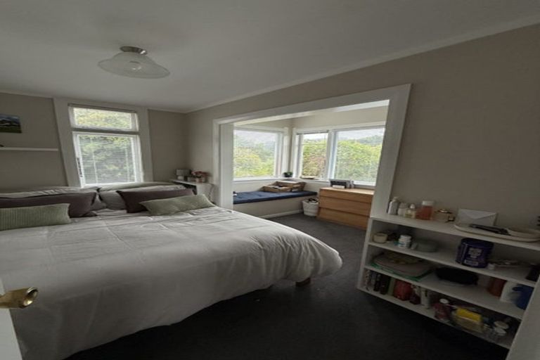 Photo of property in 339 Karori Road, Karori, Wellington, 6012