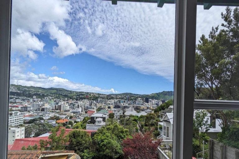 Photo of property in 107 Majoribanks Street, Mount Victoria, Wellington, 6011
