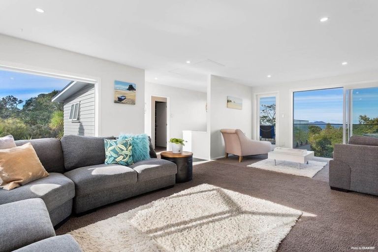 Photo of property in 63 Cliff Road, Torbay, Auckland, 0630