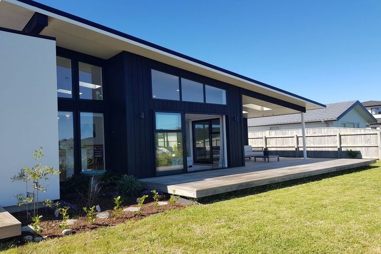 Photo of property in 48 John Burke Drive, Aotea, Porirua, 5024