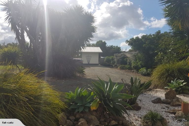 Photo of property in 32 Tangihua Road, Maungakaramea, Whangarei, 0178