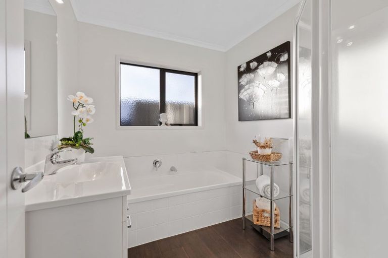 Photo of property in 4 Bryan Gallagher Place, Welcome Bay, Tauranga, 3175