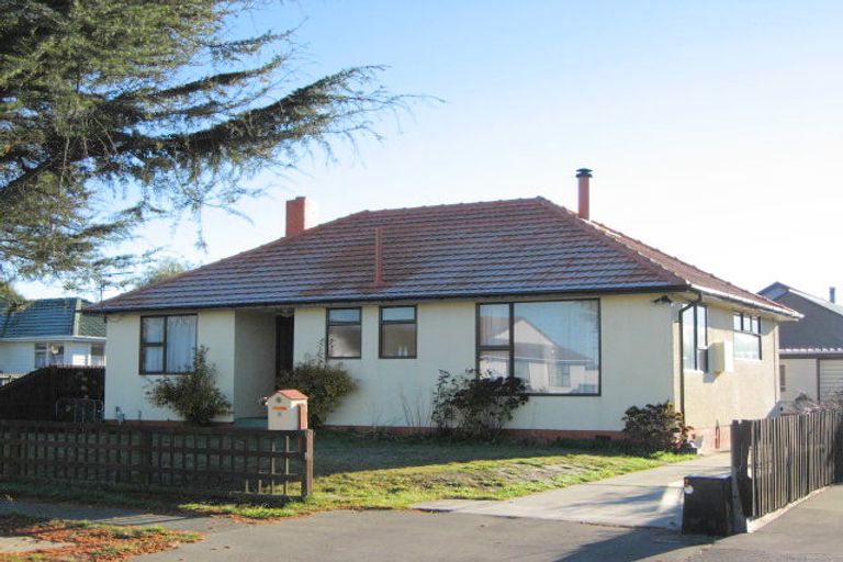 Photo of property in 1/6 Gregory Avenue, Islington, Christchurch, 8042