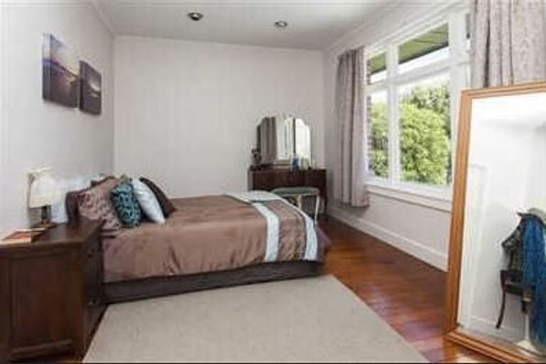 Photo of property in 1 Croziers Road, St Albans, Christchurch, 8052