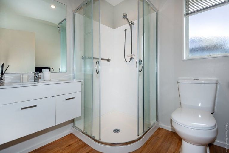 Photo of property in 10 Bideford Place, Dallington, Christchurch, 8061