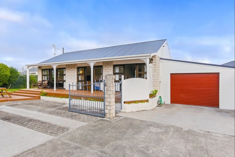 Photo of property in 48a George Street, Levin, 5510
