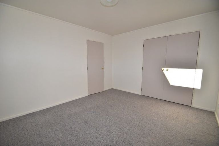 Photo of property in 2/118 Astley Avenue, New Lynn, Auckland, 0600