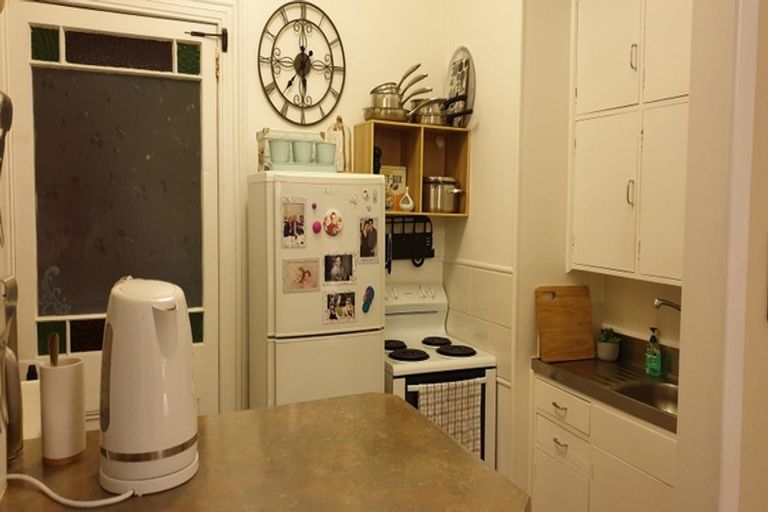 Photo of property in 2 Craig Road, Milford, Auckland, 0620