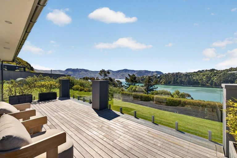 Photo of property in 11 Kaioruru Lane, Charteris Bay, Lyttelton, 8971