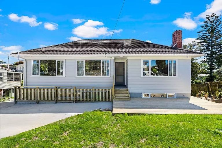 Photo of property in 6 Alston Avenue, Kelston, Auckland, 0602