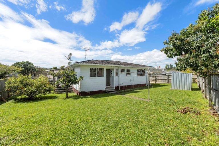 Photo of property in 12 Kereru Place, Half Moon Bay, Auckland, 2012