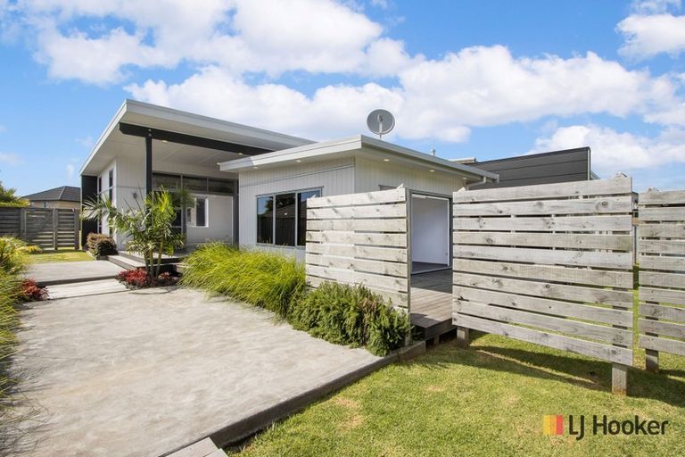 Photo of property in 38 Browns Drive, Waihi Beach, 3611