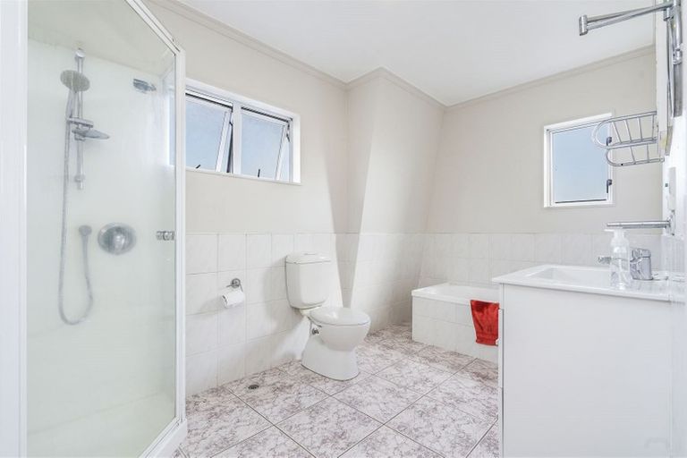 Photo of property in 51 Nielsen Gardens, Rototuna, Hamilton, 3210