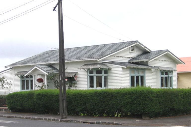 Photo of property in 20 Volcanic Street, Mount Eden, Auckland, 1041