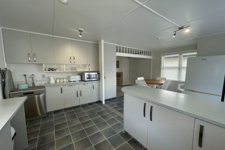 Photo of property in 117 Taradale Road, Onekawa, Napier, 4110
