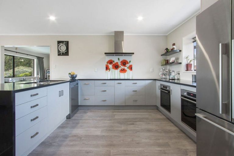 Photo of property in 215 Ongare Point Road, Tahawai, 3170