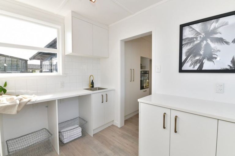 Photo of property in 7 Doment Crescent, Orewa, 0931