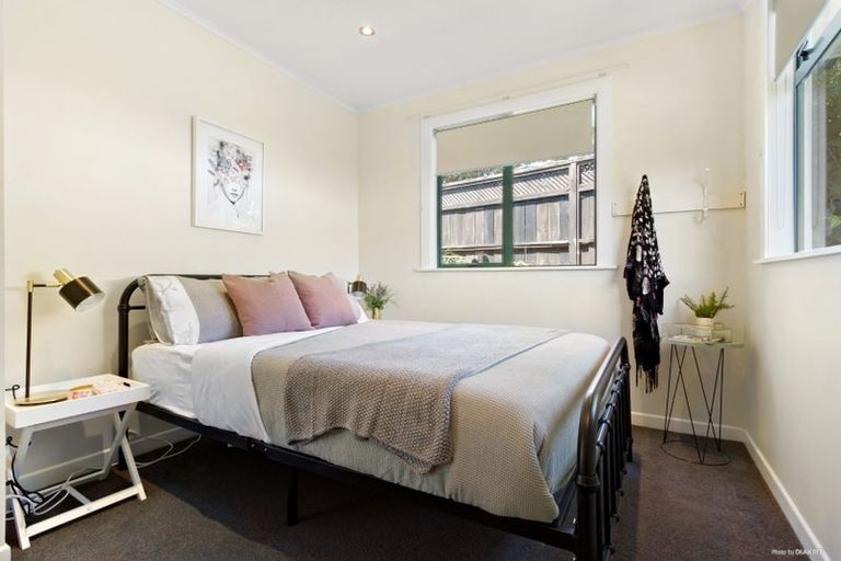 Photo of property in 193a Godley Road, Titirangi, Auckland, 0604