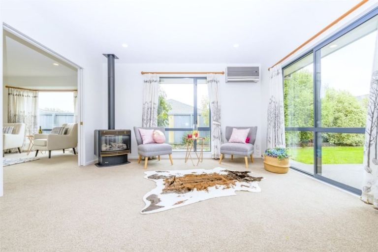 Photo of property in 6 Lady Nugent Lane, Halswell, Christchurch, 8025