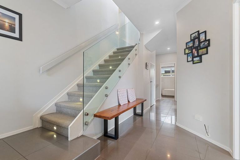 Photo of property in 13a Marina Road, Torbay, Auckland, 0630