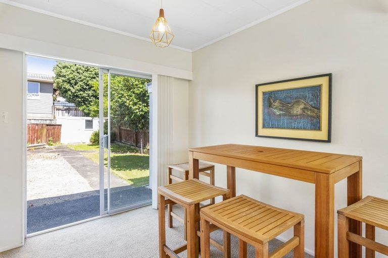 Photo of property in 86 Gray Avenue, Paraparaumu Beach, Paraparaumu, 5032