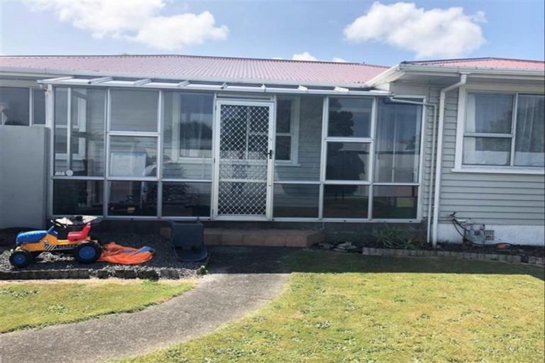 Photo of property in 126 Waihi Road, Hawera, 4610