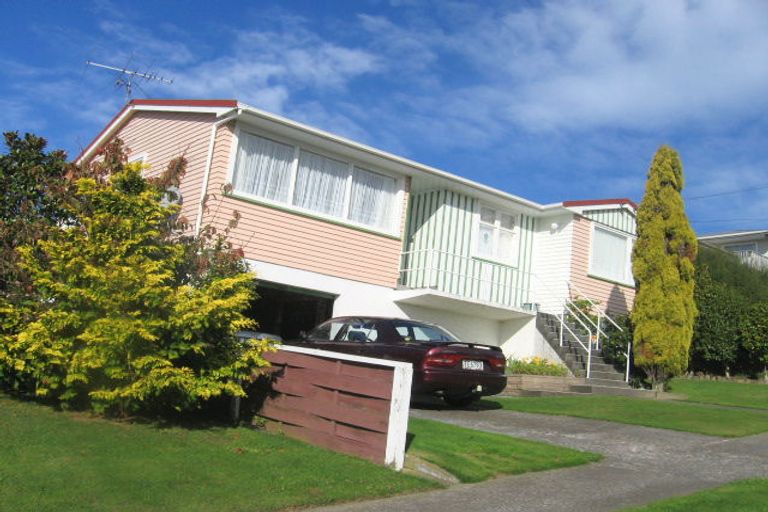 Photo of property in 21 Ernest Street, Ranui, Porirua, 5024