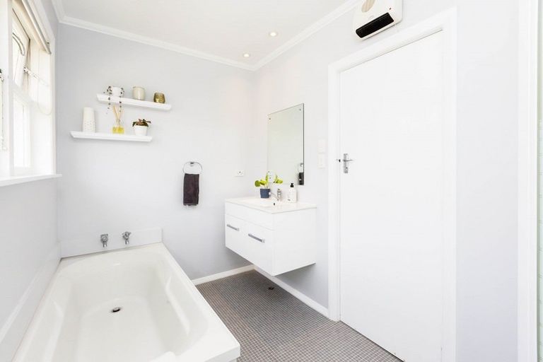 Photo of property in 7 Raukawa Grove, Trentham, Upper Hutt, 5018