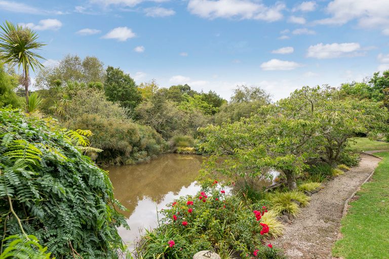 Photo of property in 165 Valley Road, Waimauku, 0881