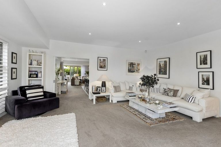 Photo of property in 4 Dunsford Close, Halswell, Christchurch, 8025