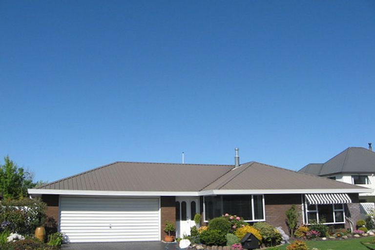 Photo of property in 5 Goodall Place, Redwood, Christchurch, 8051