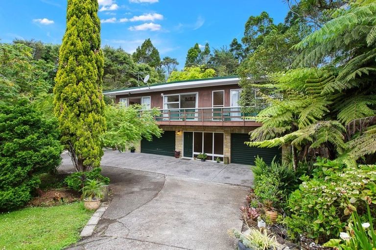 Photo of property in 48 Grassmere Road, Henderson Valley, Auckland, 0612