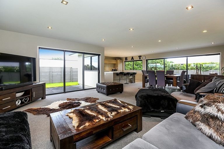 Photo of property in 111 Wairau Road, Oakura, 4314