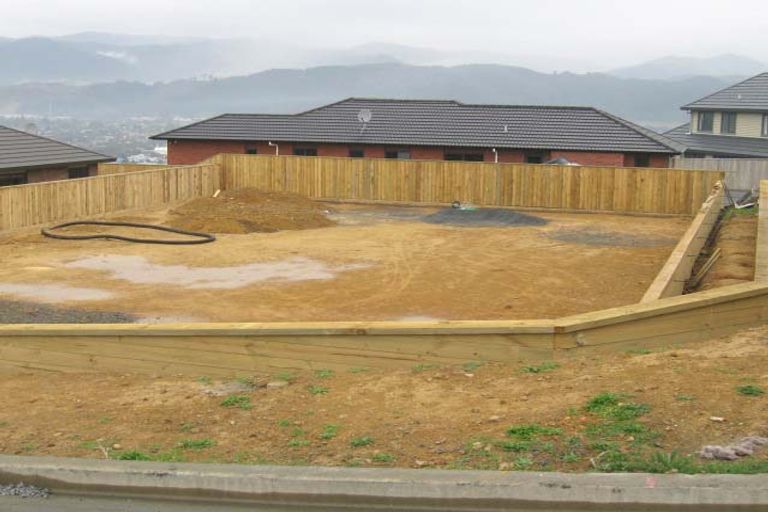 Photo of property in 24 James Nairn Grove, Riverstone Terraces, Upper Hutt, 5018