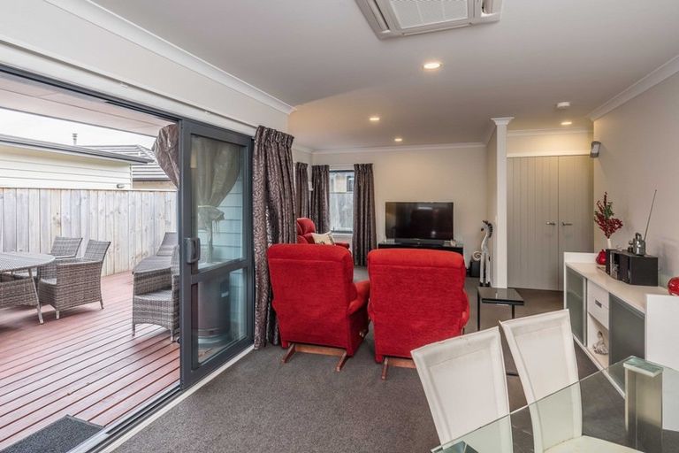 Photo of property in 76 Awatea Avenue, Paraparaumu, 5032