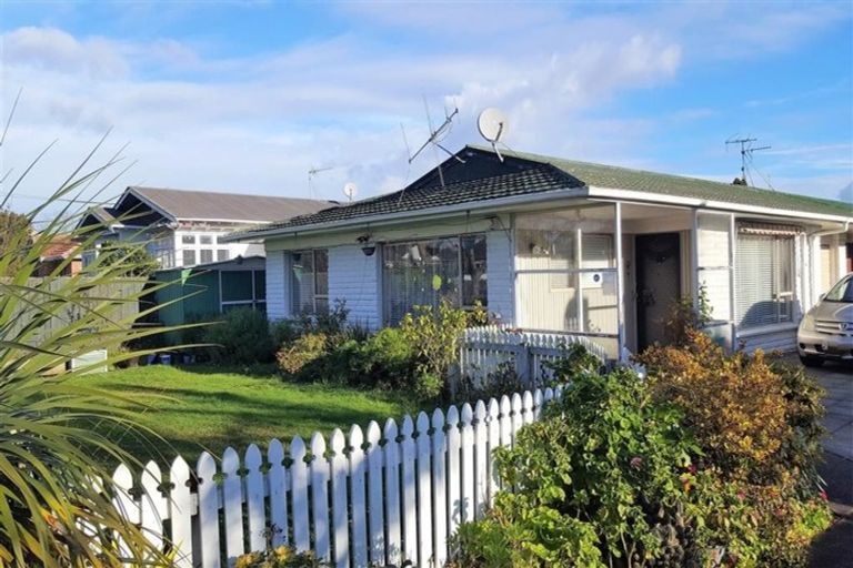 Photo of property in 1/5 Avis Avenue, Papatoetoe, Auckland, 2025