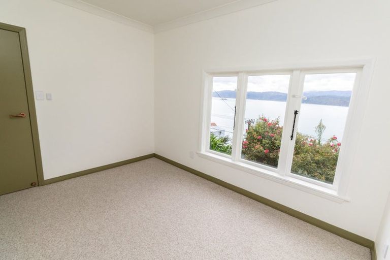 Photo of property in 71 Seatoun Heights Road, Seatoun, Wellington, 6022
