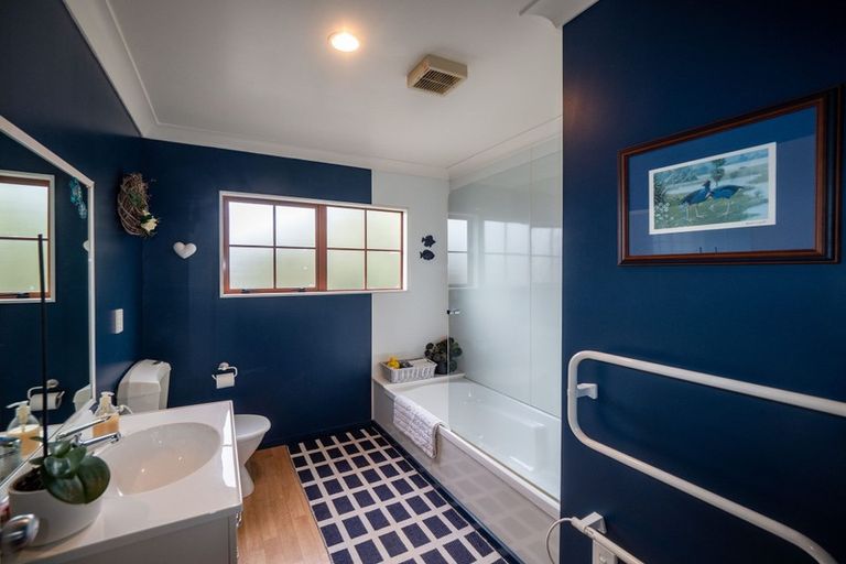 Photo of property in 51 Lakewood Avenue, Churton Park, Wellington, 6037