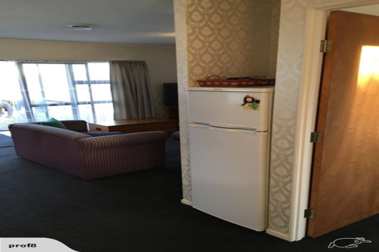 Photo of property in 180 Mangorei Road, Merrilands, New Plymouth, 4312