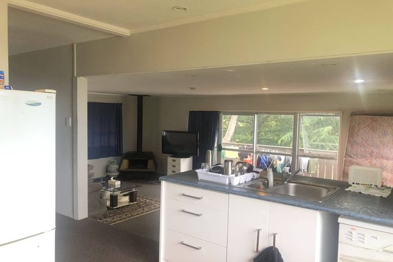 Photo of property in 14a Target Road, Totara Vale, Auckland, 0629