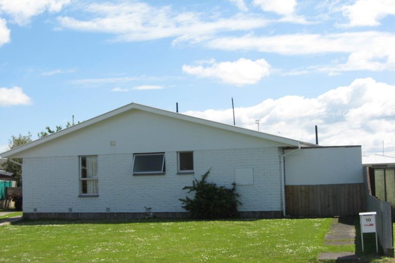 Photo of property in 10 Coates Place, Rangiora, 7400