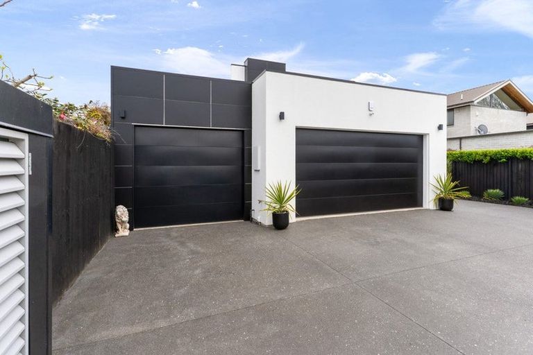 Photo of property in 19a Devonport Lane, St Albans, Christchurch, 8014