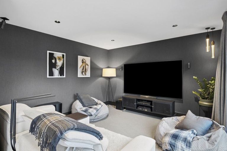 Photo of property in 5 Diamond Lane, Wanaka, 9305