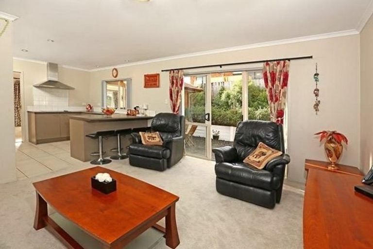 Photo of property in 4 Bibury Avenue, Henderson, Auckland, 0612